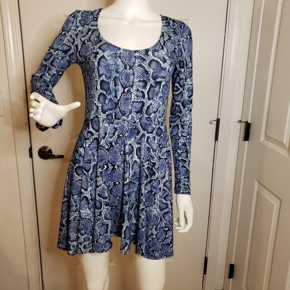Show me your MuMu Stevie Babydoll dress - Picture 2 of 6
